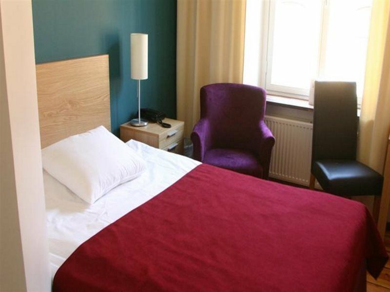 Rex Hotel